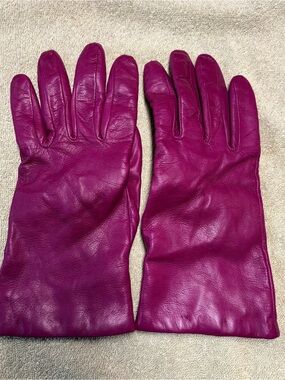 Fratelli Orsini leather cashmere lined gloves.